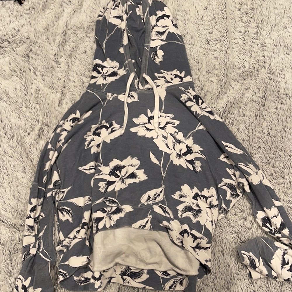 Mid cropped flower hoodie